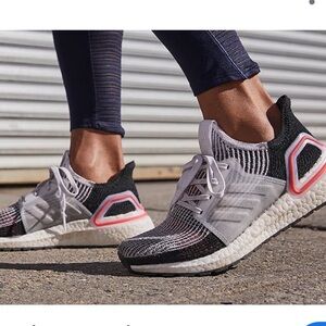 Adidas UltraBOOST 19 - size 7 Y / 9 women’s